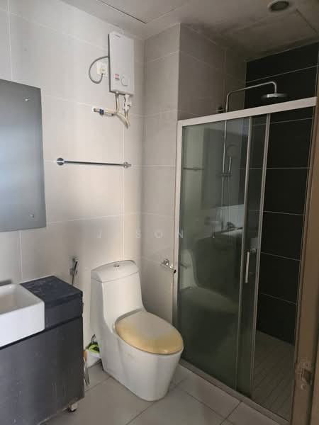 Lovell @ Country Garden Danga Bay untuk Untuk Disewa - RM 3,400 /bulan, Mac 2026 - Bathroom - PropertyGuru.com.my