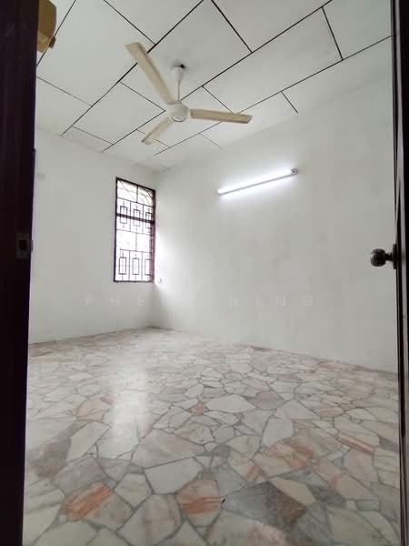 Batu Maung untuk Untuk Disewa - RM 2,500 /bulan, Mac 2026 - Bedroom - PropertyGuru.com.my