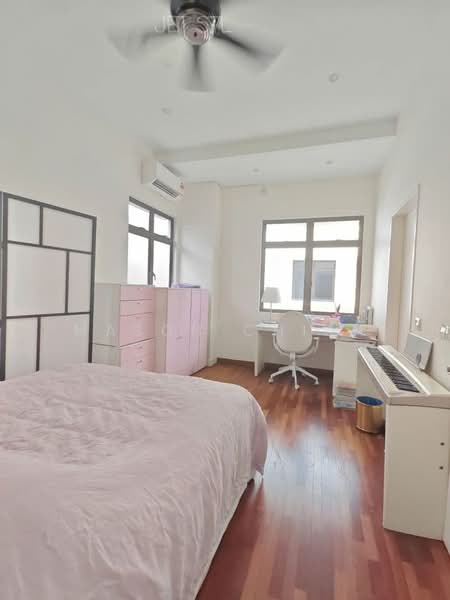 Cluster House for Sale in Setia Utama (Setia Alam) - Mason Chiah - Bedroom - PropertyGuru.com.my