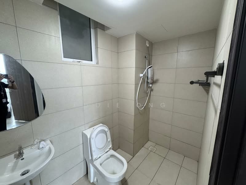 Service Residence for Rent at Vista Tiara (MBW Bay) - Eddie Ong - Bathroom - PropertyGuru.com.my