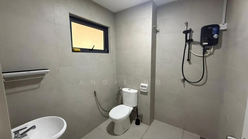 Kediaman Servis untuk Disewa di Sunsuria Forum - Angie Ng - Bathroom - PropertyGuru.com.my