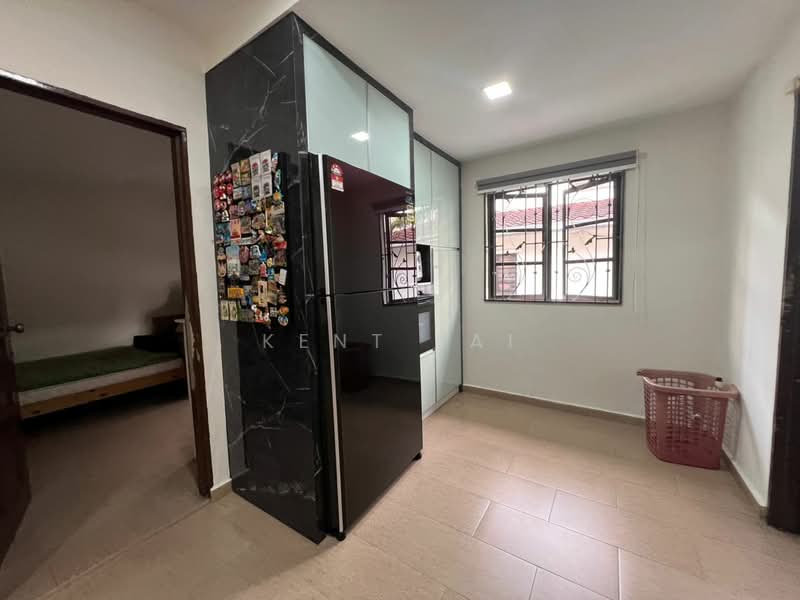 2-storey Terraced House for Sale in Bandar Kinrara Seksyen 6 (Bandar Kinrara) - Kent Lai - Kitchen - PropertyGuru.com.my