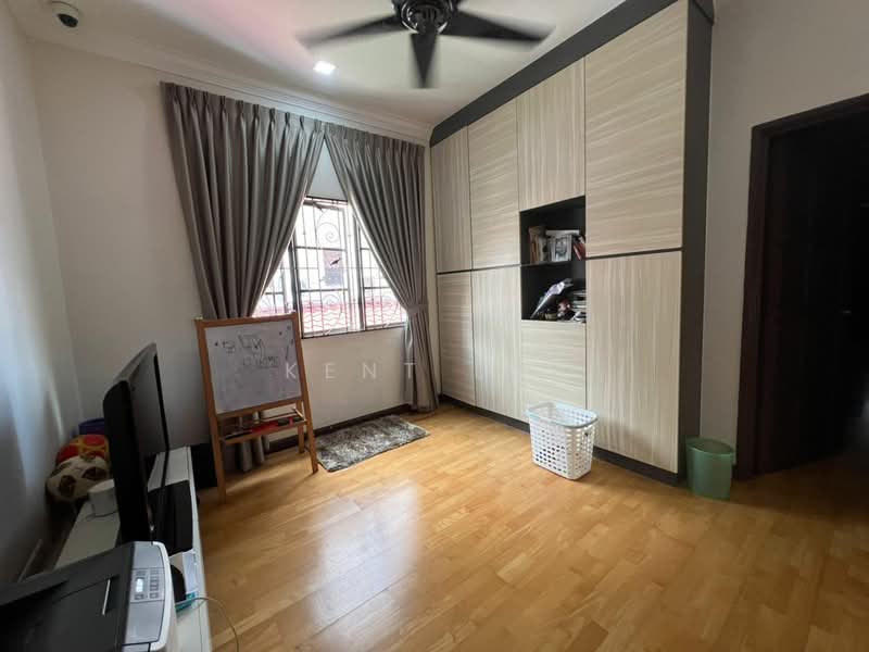 2-storey Terraced House for Sale in Bandar Kinrara Seksyen 6 (Bandar Kinrara) - Kent Lai - Interior - PropertyGuru.com.my