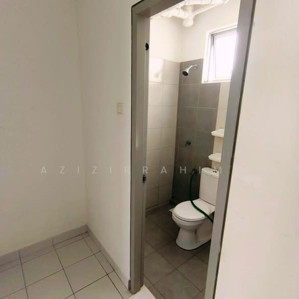 Apartment for Rent at Residensi Idaman - Azizirrahim . - Bathroom - PropertyGuru.com.my