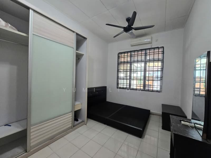 Taman Sierra Perdana untuk Untuk Disewa - RM 1,600 /bulan, Mac 2026 - Bedroom - PropertyGuru.com.my