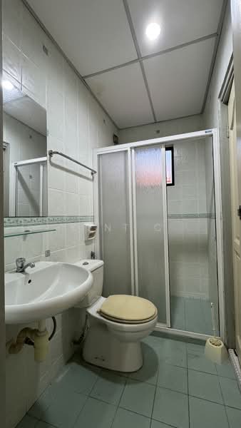 Golf Vista Resort Homes untuk Untuk Dijual - RM 330,000, Mac 2026 - Bathroom - PropertyGuru.com.my