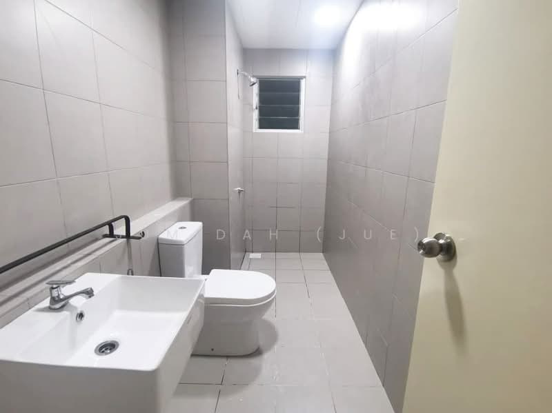 Lakefront Homes untuk Untuk Disewa - RM 1,500 /bulan, Mac 2026 - Bathroom - PropertyGuru.com.my