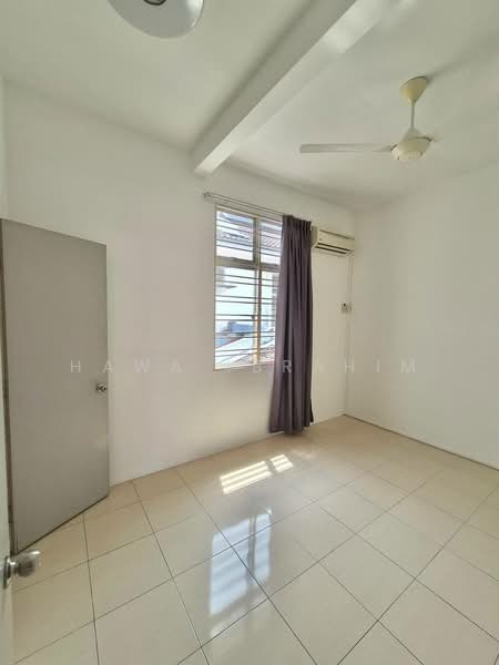 Cluster House for Sale in Tanjung Dua Belas (Jenjarom) - Hawa Ibrahim - Interior - PropertyGuru.com.my