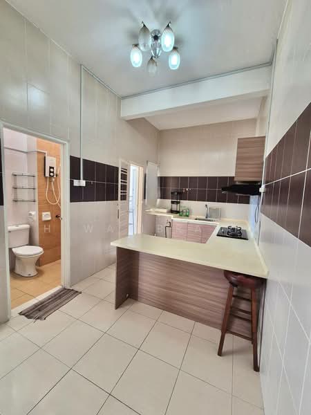 Cluster House for Sale in Tanjung Dua Belas (Jenjarom) - Hawa Ibrahim - Kitchen - PropertyGuru.com.my