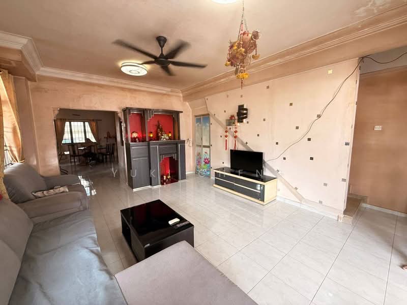 2-storey Terraced House for Sale in Bukit Indah (Iskandar Puteri (Nusajaya)) - Yuki Cheng - Living Room - PropertyGuru.com.my