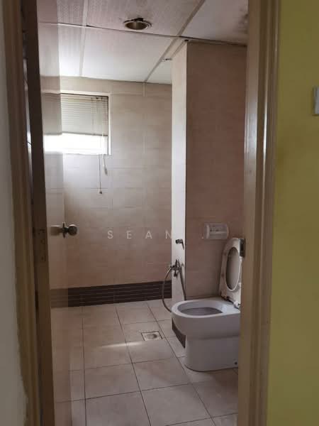 Condominium for Rent at Sri Emas - Sean . - Bathroom - PropertyGuru.com.my