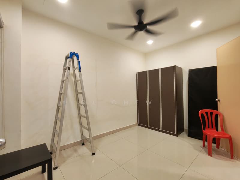 2-storey Terraced House for Sale in Bandar Putra Permai (Seri Kembangan) - CL Chew - PropertyGuru.com.my