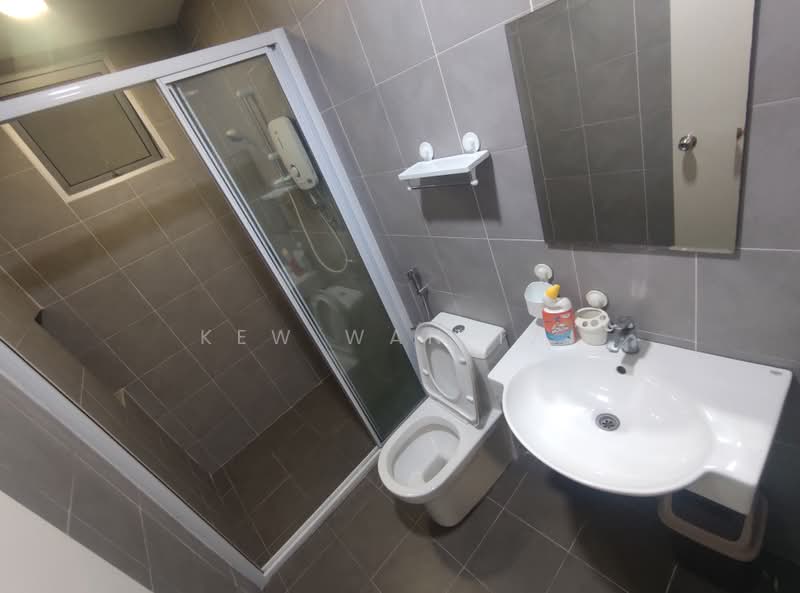 Servis Apartment untuk Disewa di Savanna Executive Suite @ Southville City - Kew Wan Tai - Bathroom - PropertyGuru.com.my