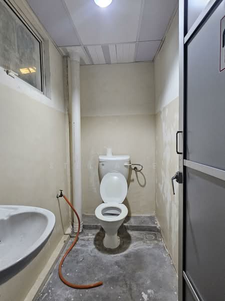 Cheras Jaya Industrial Park untuk Untuk Disewa - RM 35,000 /bulan, Mac 2026 - Bathroom - PropertyGuru.com.my