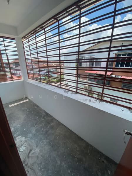 Rumah Pangsa Sri Orkid untuk Untuk Disewa - RM 1,000 /bulan, Mac 2026 - Balcony - PropertyGuru.com.my