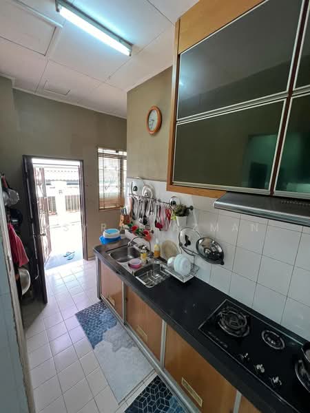 Puncak Bangi untuk Untuk Dijual - RM 1,580,000, Mac 2026 - Kitchen - PropertyGuru.com.my