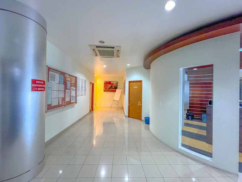 3 Storey Shoplot Ofiice Sekysen 13 Shah Alam untuk Untuk Dijual - RM 5,050,000, Mac 2026 - Corridor - PropertyGuru.com.my