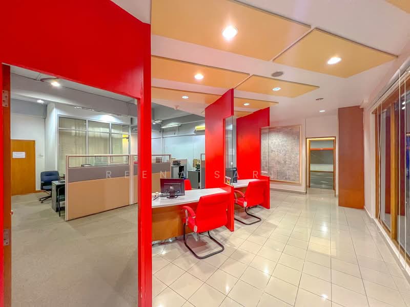 3 Storey Shoplot Ofiice Sekysen 13 Shah Alam untuk Untuk Dijual - RM 5,050,000, Mac 2026 - PropertyGuru.com.my