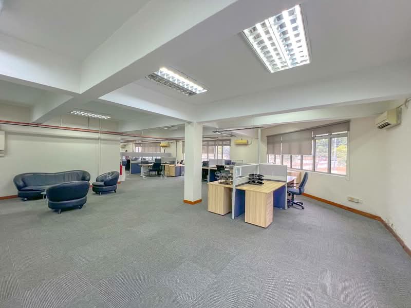 3 Storey Shoplot Ofiice Sekysen 13 Shah Alam untuk Untuk Dijual - RM 5,050,000, Mac 2026 - PropertyGuru.com.my