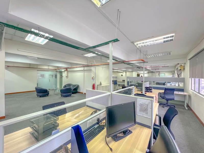 3 Storey Shoplot Ofiice Sekysen 13 Shah Alam untuk Untuk Dijual - RM 5,050,000, Mac 2026 - PropertyGuru.com.my