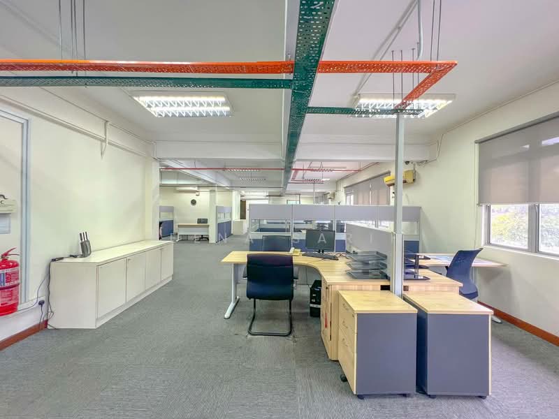 3 Storey Shoplot Ofiice Sekysen 13 Shah Alam untuk Untuk Dijual - RM 5,050,000, Mac 2026 - PropertyGuru.com.my