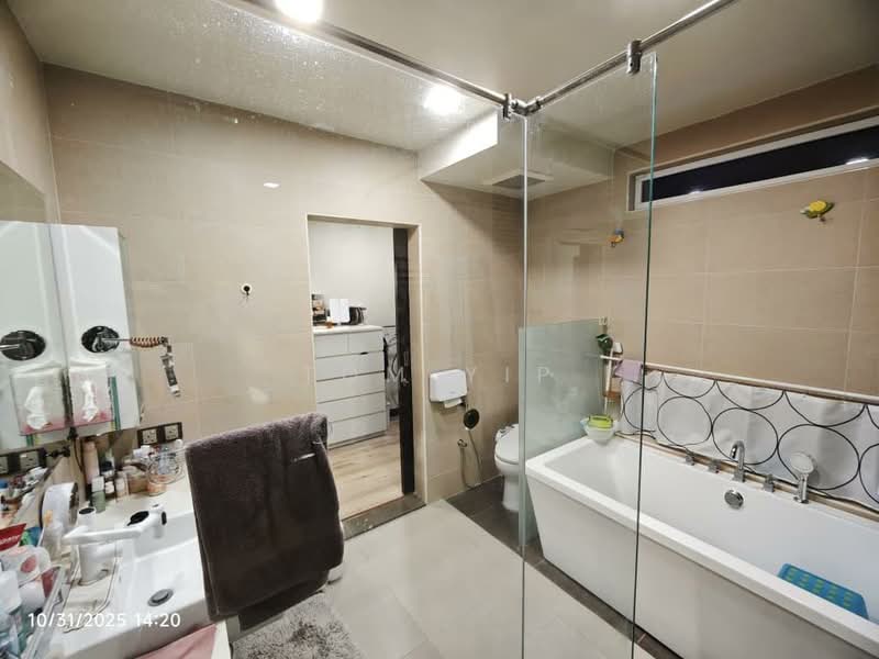 2-storey Terraced House for Sale in Seksyen U9 (Shah Alam) - Tom Yip - Bathroom - PropertyGuru.com.my