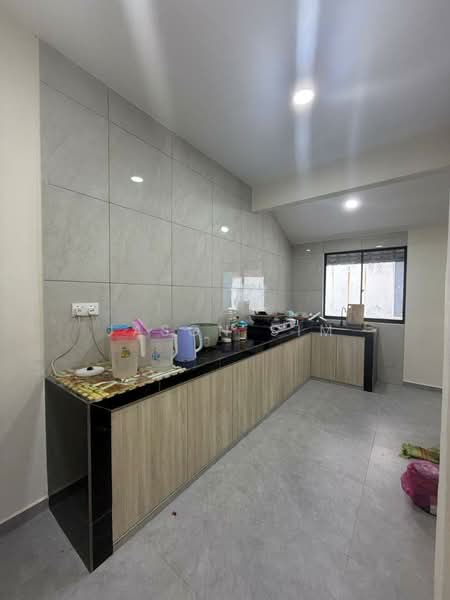 1.5-storey Terraced House for Sale in Taman Perling (Perling) - Jason Sim - Kitchen - PropertyGuru.com.my