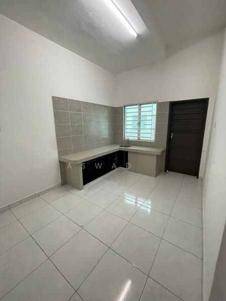 Taman Kamunting Mutiara, Taiping untuk Untuk Dijual - RM 300,000, Mac 2026 - Kitchen - PropertyGuru.com.my