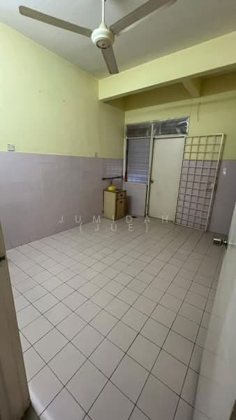 Jalan Bukit Permai 5 , Taman Bukit Permai untuk Untuk Disewa - RM 1,500 /bulan, Mac 2026 - Interior - PropertyGuru.com.my