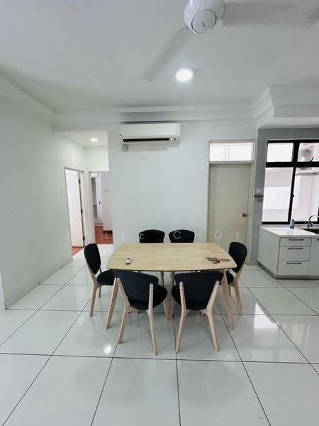 Kediaman Servis untuk Dijual di The Platino Serviced Apartment - Belle Choy - Dining Room - PropertyGuru.com.my