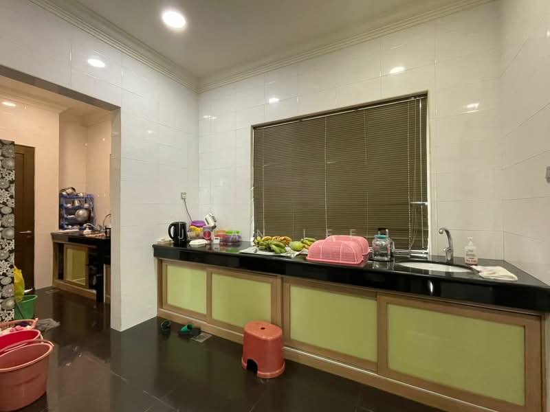 Bungalow for Sale in Taman Equine (Seri Kembangan) - Joan Lee - Kitchen - PropertyGuru.com.my