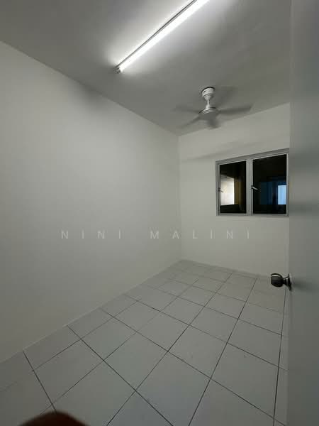 Condominium for Rent at Residensi Sateria - Nini Malini - 4th Bedroom - PropertyGuru.com.my