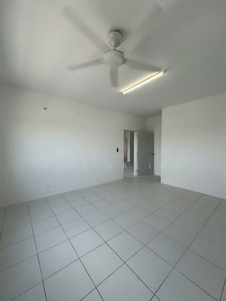 Condominium for Rent at Residensi Sateria - Nini Malini - Master Bedroom - PropertyGuru.com.my