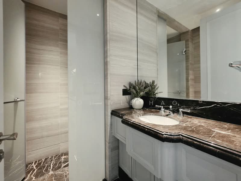 Service Residence for Sale at St Regis - Teoh Yie Hao - Bathroom - PropertyGuru.com.my
