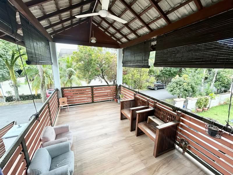 Seksyen 9 untuk Untuk Dijual - RM 1,400,000, Mac 2026 - Balcony - PropertyGuru.com.my