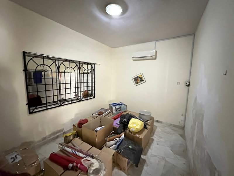 Bungalow for Sale in Taman Sri Hijau (Rawang) - Des Yap - Bedroom - PropertyGuru.com.my