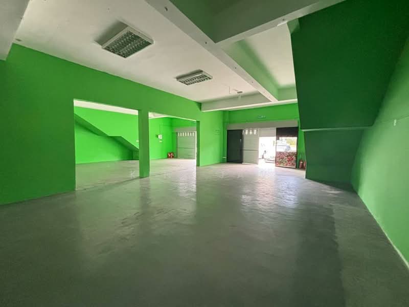 Shop for Rent in Bandar Cemerlang (Ulu Tiram) - Kino Jaw - Interior - PropertyGuru.com.my