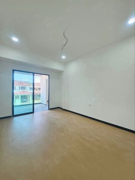 2-storey Terraced House for Sale in Taman Sentosa (Johor Bahru) - Yuki Cheng - Living Room - PropertyGuru.com.my