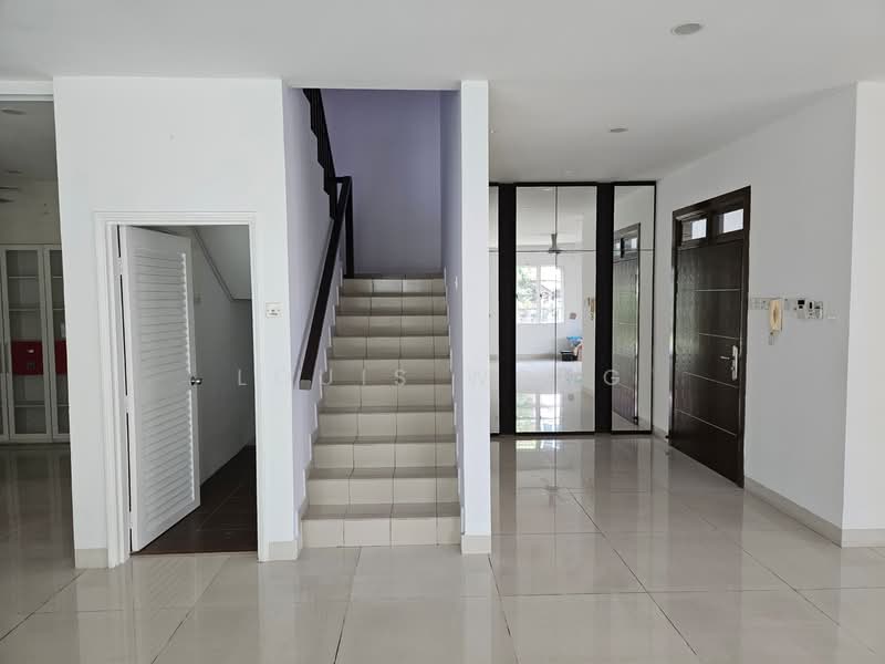 Semi-Detached House for Sale in Bandar Tun Hussein Onn (Cheras) - Louis Wong - Entrance - PropertyGuru.com.my