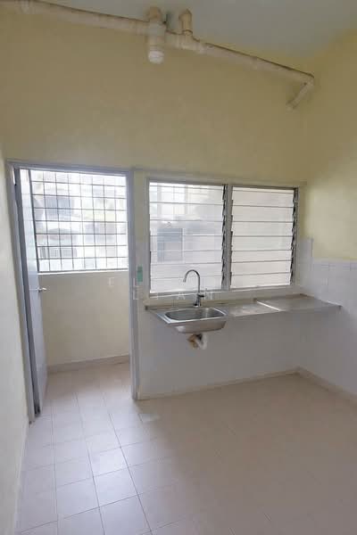 Pangsapuri Seri Meranti untuk Untuk Dijual - RM 280,000, Mac 2026 - Kitchen - PropertyGuru.com.my
