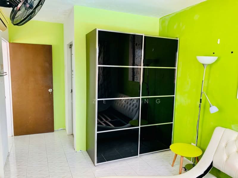 For Rent - Taman Kristal