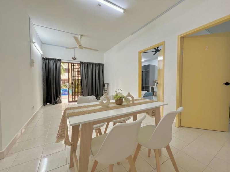 Palm Spring @ Damansara untuk Untuk Disewa - RM 700 /bulan, Mac 2026 - Living Room - PropertyGuru.com.my