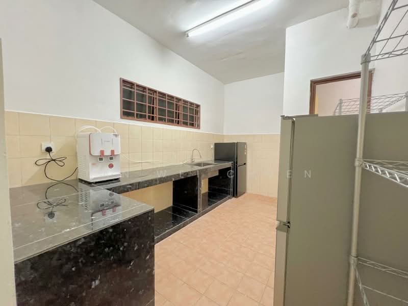 Palm Spring @ Damansara untuk Untuk Disewa - RM 700 /bulan, Mac 2026 - Kitchen - PropertyGuru.com.my
