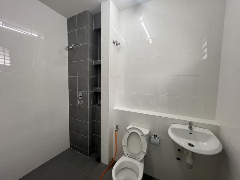2-storey Terraced House for Sale in Kota Kemuning (Shah Alam) - Miki You - Bathroom - PropertyGuru.com.my