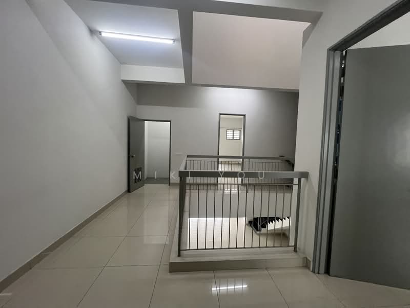 2-storey Terraced House for Sale in Kota Kemuning (Shah Alam) - Miki You - Corridor - PropertyGuru.com.my