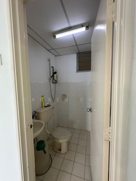 Garden Park untuk Untuk Disewa - RM 1,000 /bulan, Mac 2026 - Bathroom - PropertyGuru.com.my