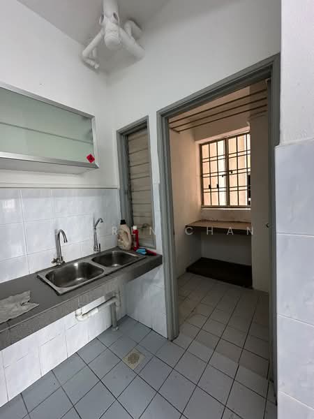 Garden Park untuk Untuk Disewa - RM 1,000 /bulan, Mac 2026 - Kitchen - PropertyGuru.com.my
