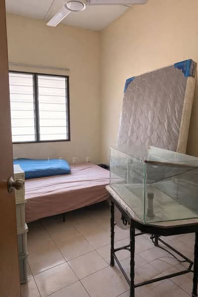 2-storey Terraced House for Sale in Taman Lahat Baru (Lahat) - Jeff Tan - Bedroom - PropertyGuru.com.my