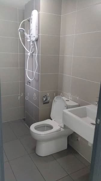 Servis Apartment untuk Dijual di Emira Residence - Jia Xiao, Foo Jenny - Bathroom - PropertyGuru.com.my