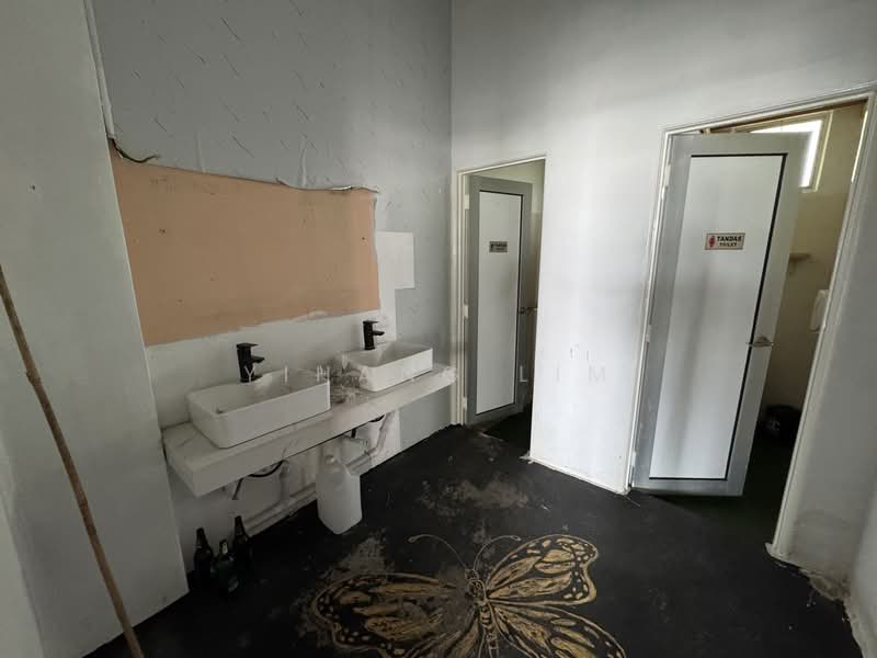 Kedai untuk Disewa di Butterworth (Penang) - Yihang Lim - Bathroom - PropertyGuru.com.my